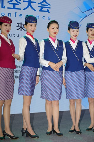 cota大会，美女空姐