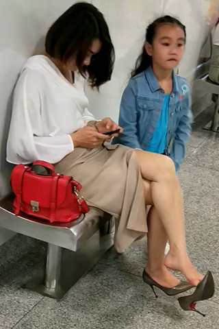 极品短发少F玩高跟诱惑